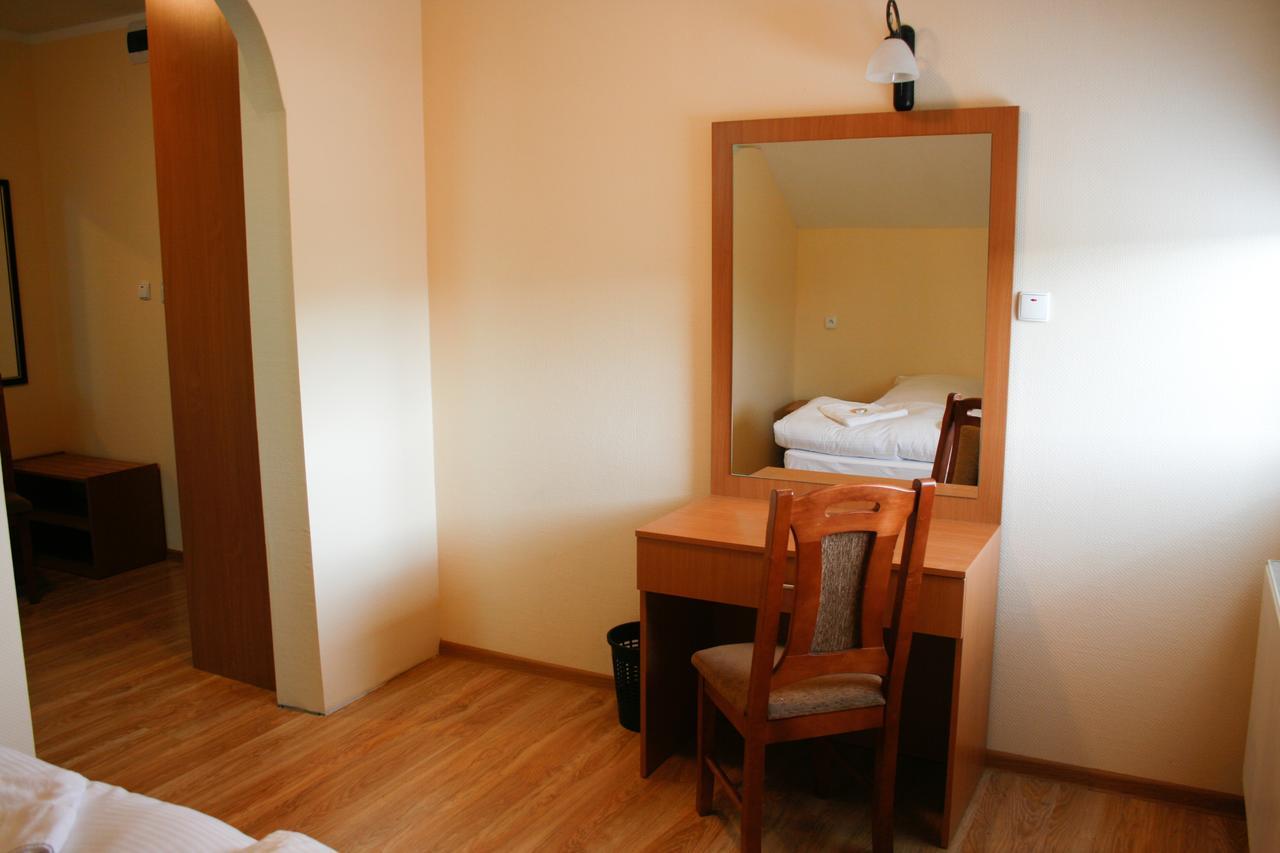 שצ'צ'ין Hotel 7 מראה חיצוני תמונה